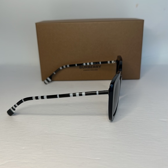 BURBERRY BE4323 CAROLL Square Oversized Sunglasses - Picture 7 of 15